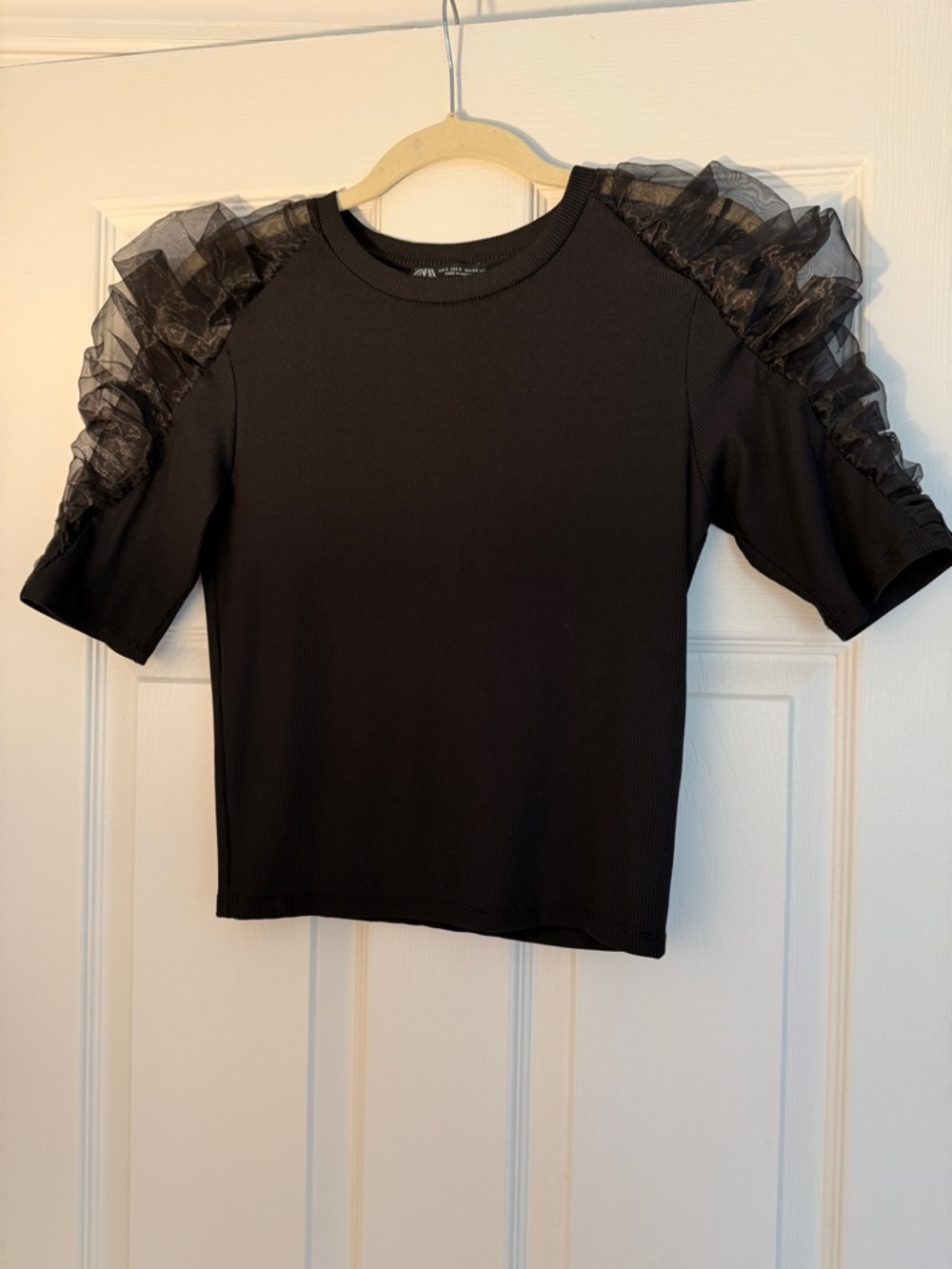Zara Black Ruffle Shoulder Puff Sleeve Top size S